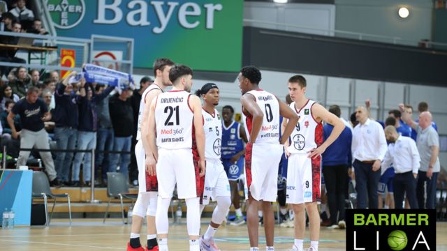 Nur als Team wird es funktionieren: Die GIANTS treffen in der Artland Arena auf Quakenbrück / Foto: Michael Fleschenberg