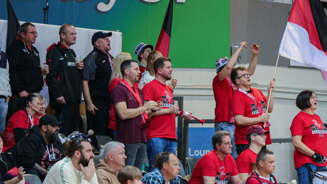 Die Fans der GIANTS freuen sich auf das Spiel gegen Bernau / Foto: Frank Fankhauser