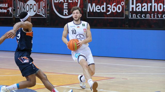 Spielt künftig in der easyCredit-BBL: Haris Hujic / Foto: Oliver Heuser